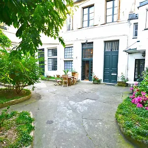 Fenetre Sur Cour Paris